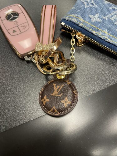 Brown Monogram AirTag Keychain photo review