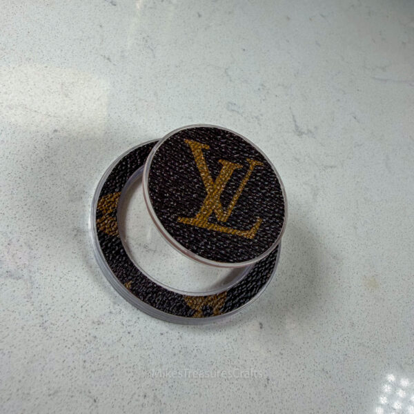 Brown Monogram Magnetic Pop-Socket